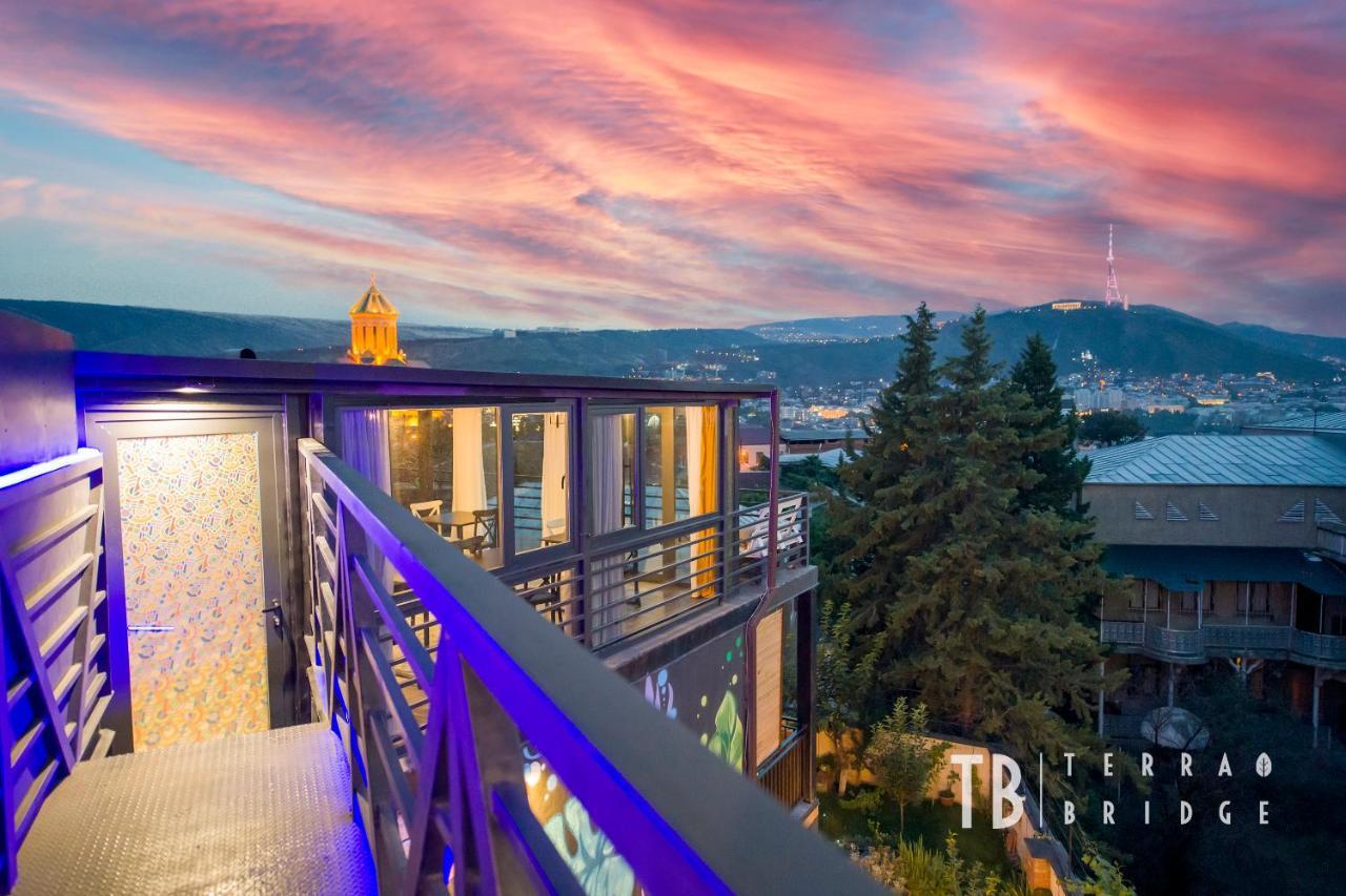 Terra Bridge Hotell Tbilisi Exteriör bild