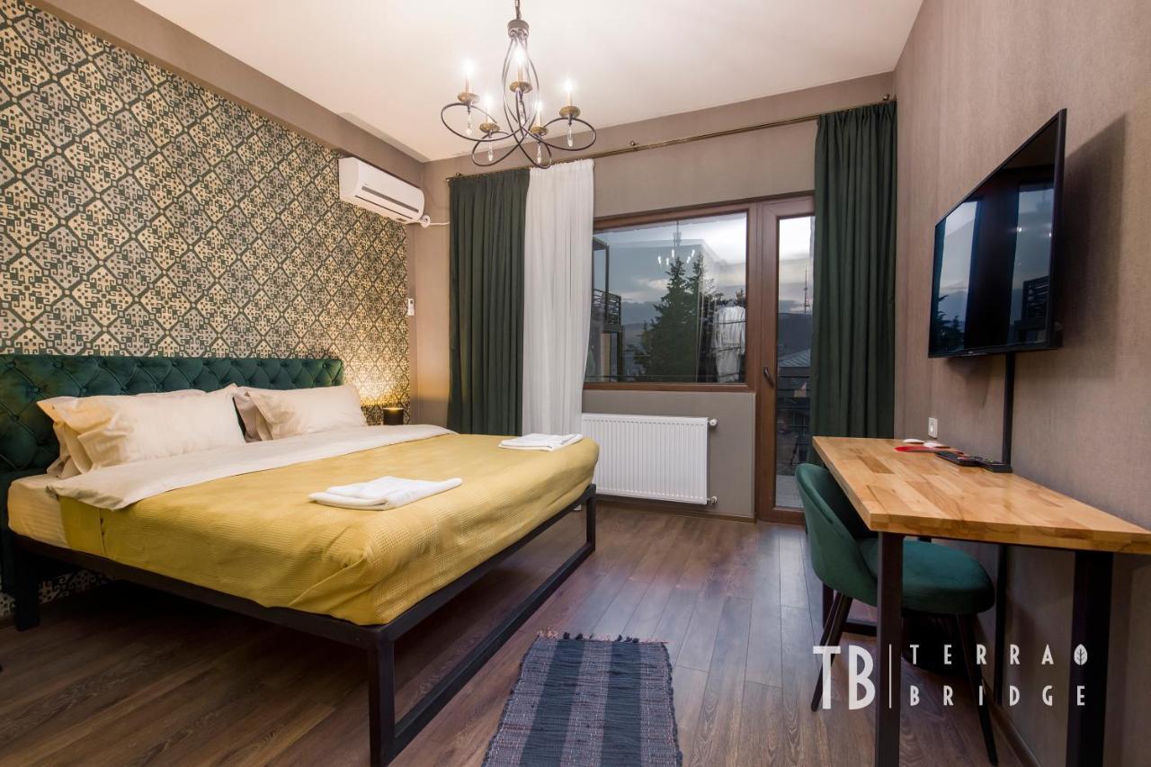 Terra Bridge Hotell Tbilisi Exteriör bild