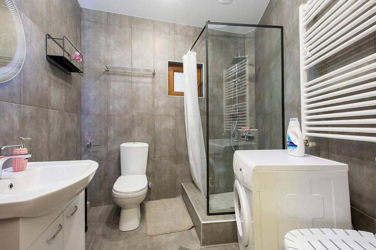 Terra Bridge Hotell Tbilisi Exteriör bild