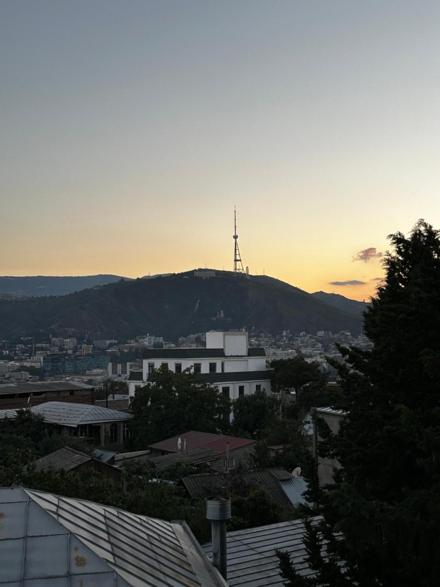 Terra Bridge Hotell Tbilisi Exteriör bild