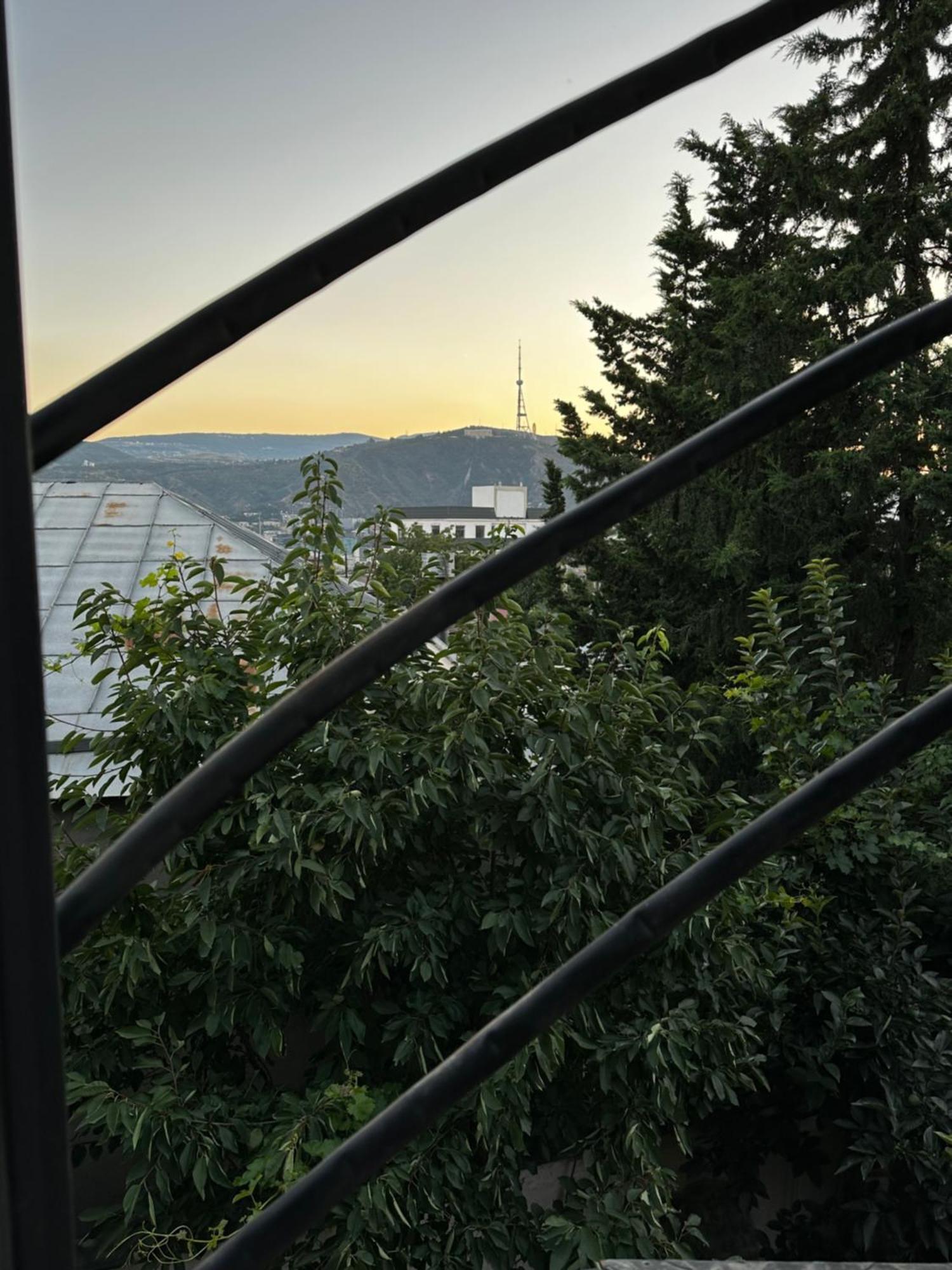 Terra Bridge Hotell Tbilisi Exteriör bild